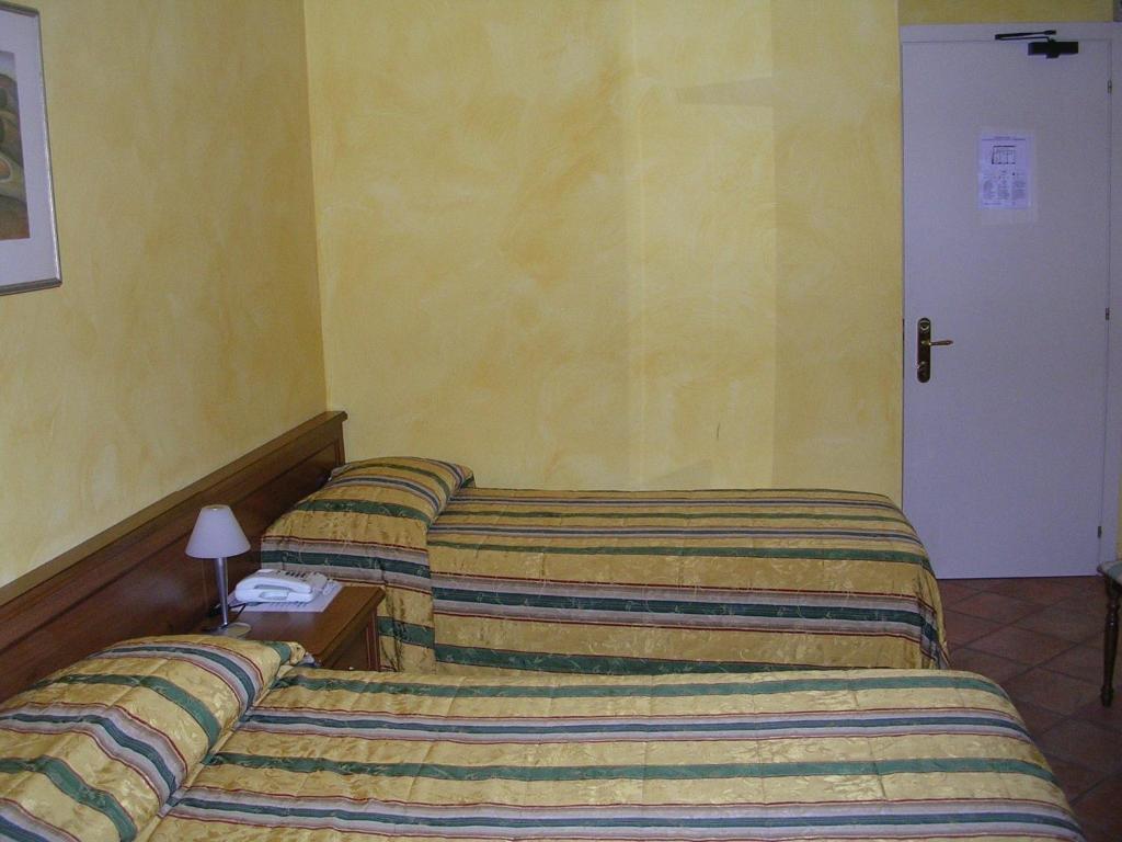 برا Albergo Badellino الغرفة الصورة