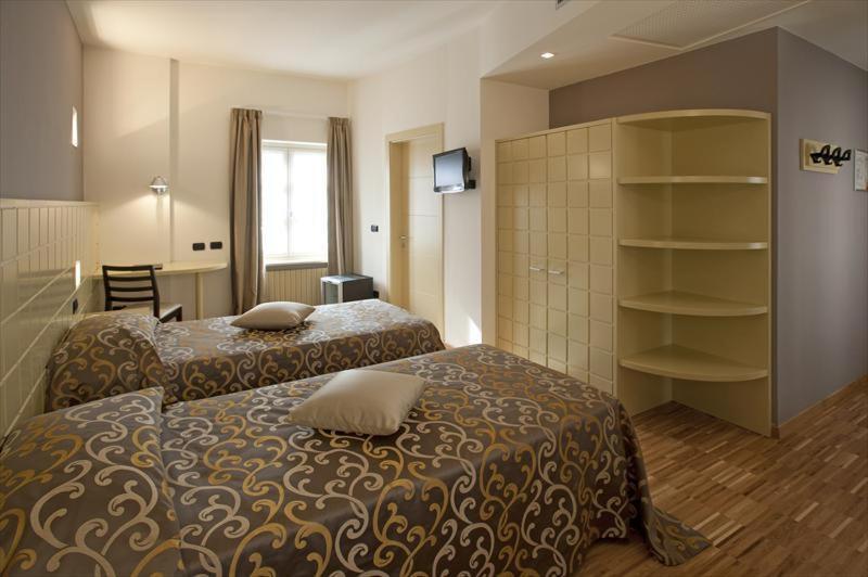 برا Albergo Badellino الغرفة الصورة